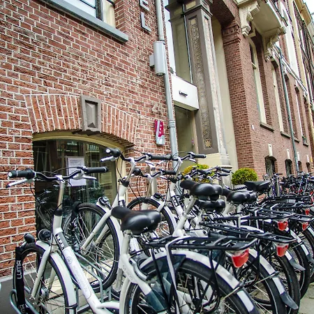 Hotel Cornelisz 3*