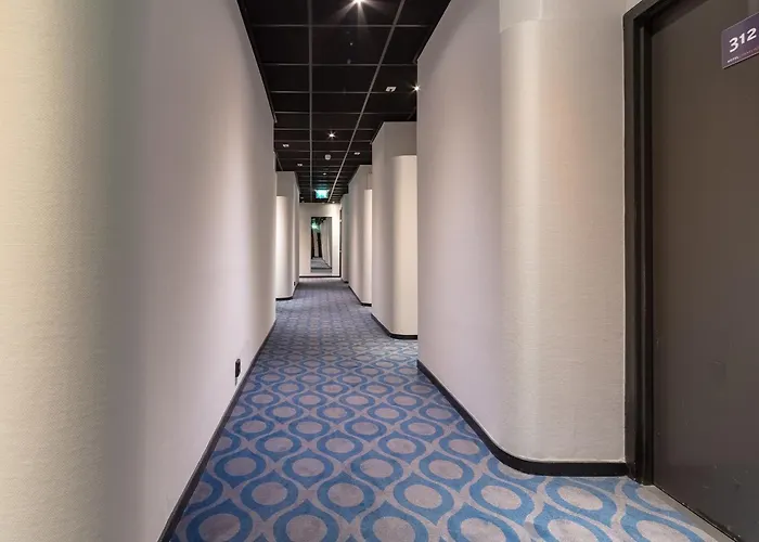 Отель Cornelisz 3*