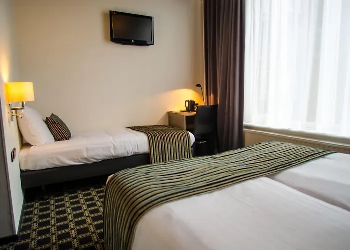 Отель Cornelisz Амстердам