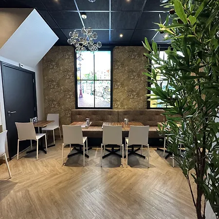 Hotel Cornelisz 3*